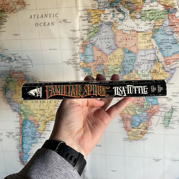 📖 Vintage Familiar Spirit by Lisa Tuttle – 1983 TOR Horror Paperback - Picture 3 of 8